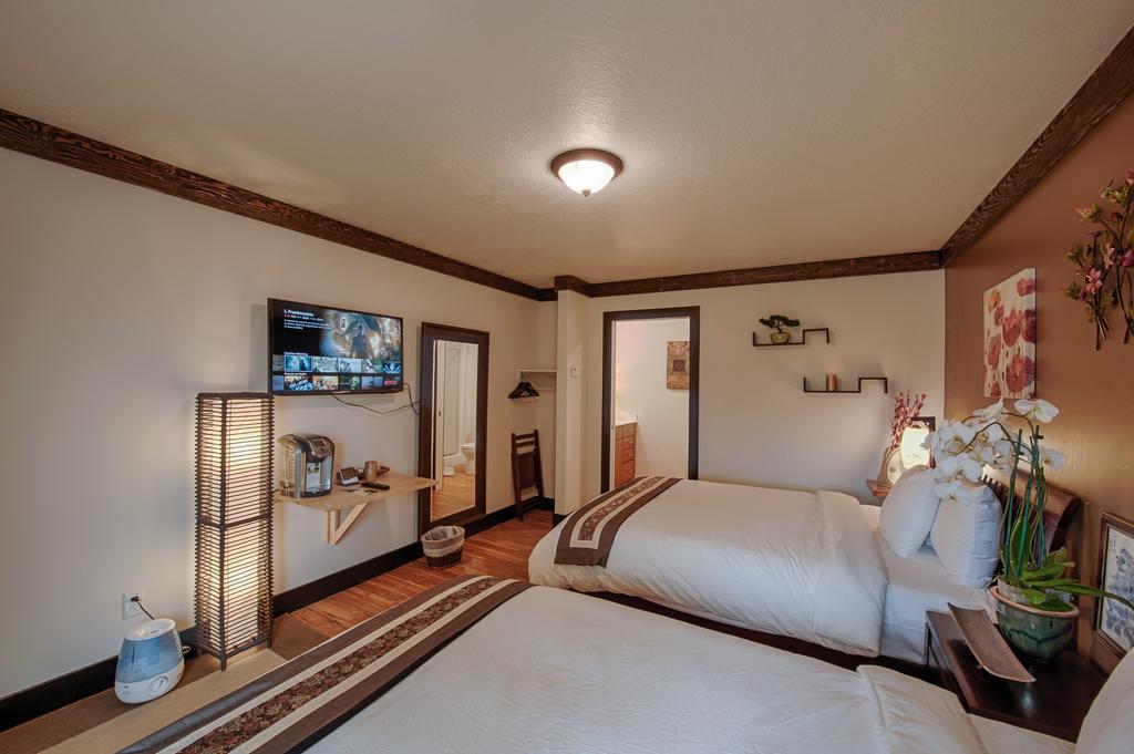 Tao'S Inn West Yellowstone Dış mekan fotoğraf