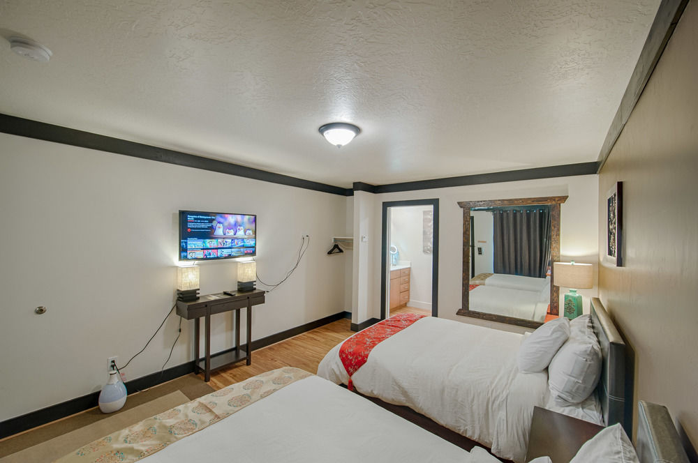 Tao'S Inn West Yellowstone Dış mekan fotoğraf